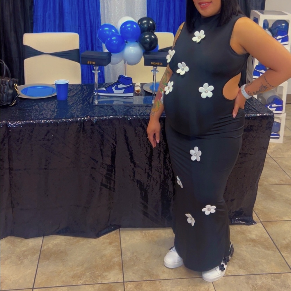 Baby shower dress